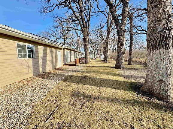 3rd image of 25844 Martin Dr