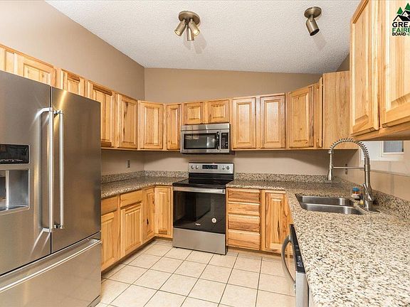 2nd image of 4731 Palo Verde Ave