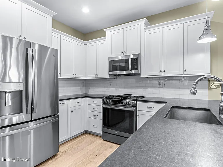 825 Artisan Pkwy — Photo 22