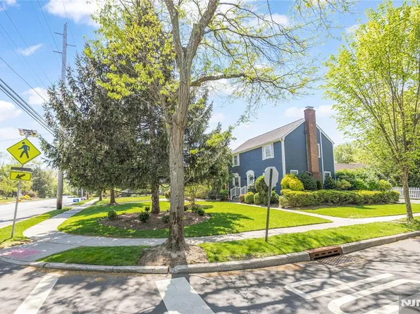 700 Ackerman Ave, Glen Rock, NJ 07452