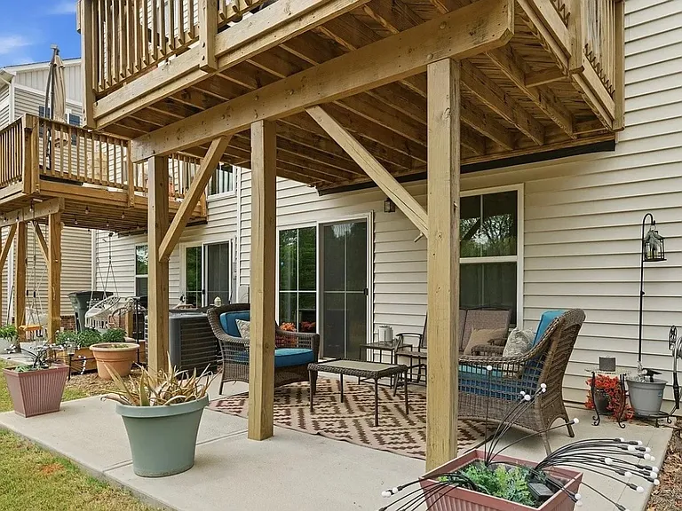 2527 Grantham Place Dr — Photo 15
