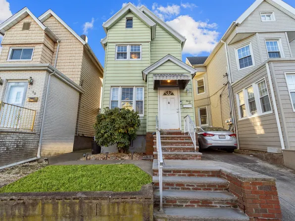 36 E 45th St, Bayonne, NJ 07002