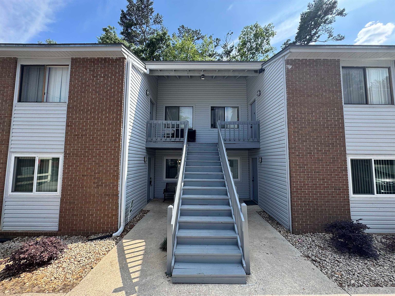 1595 Willow Bend Way