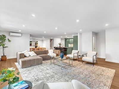 935 Washington St APT 8, Newton, MA, 02460