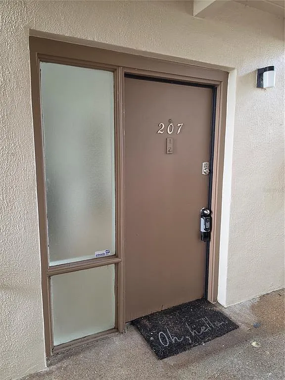1 bed, 1.0 bath, 607 sqft, $1,350 — Photo 2