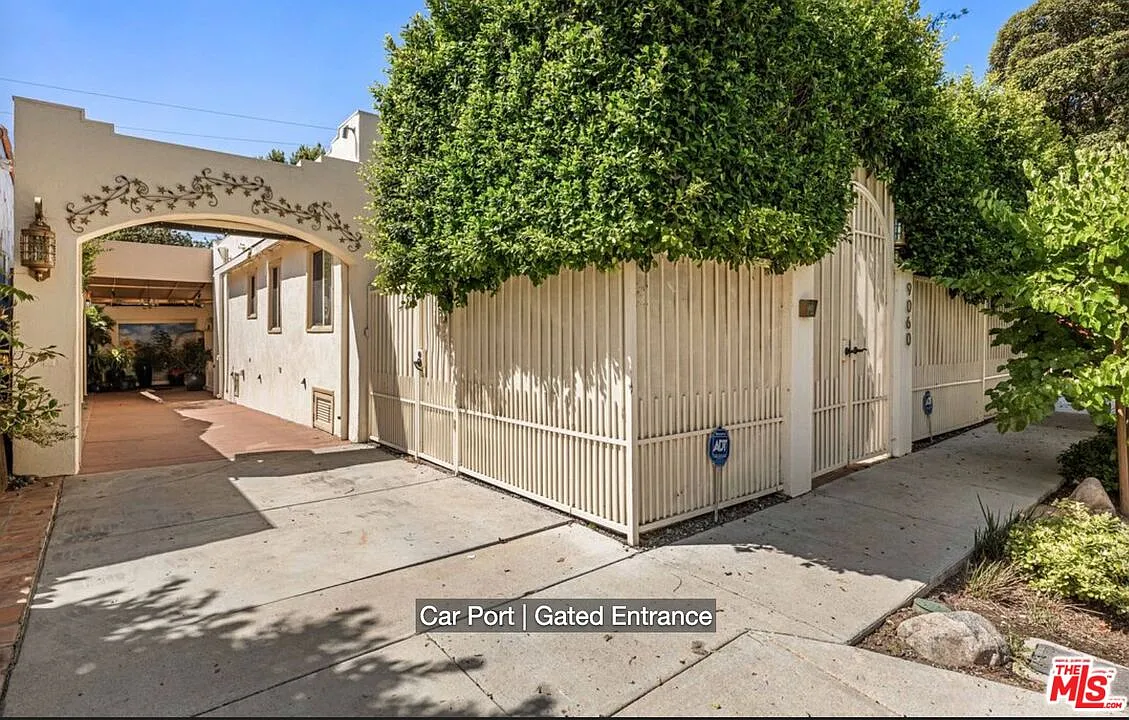 2 bed, 2.0 bath, 1091 sqft, $12,000 — Photo 2