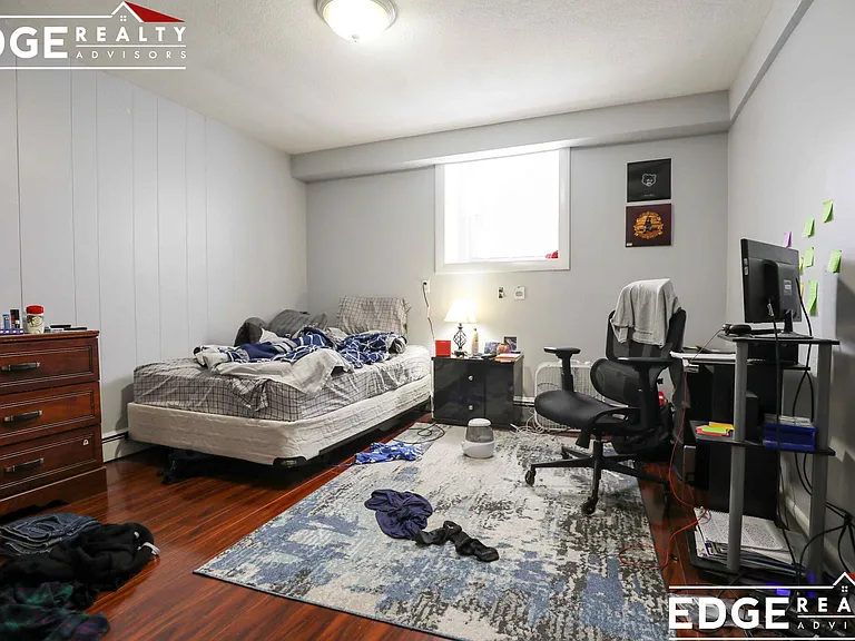 12 Sutherland Rd #A — Photo 3