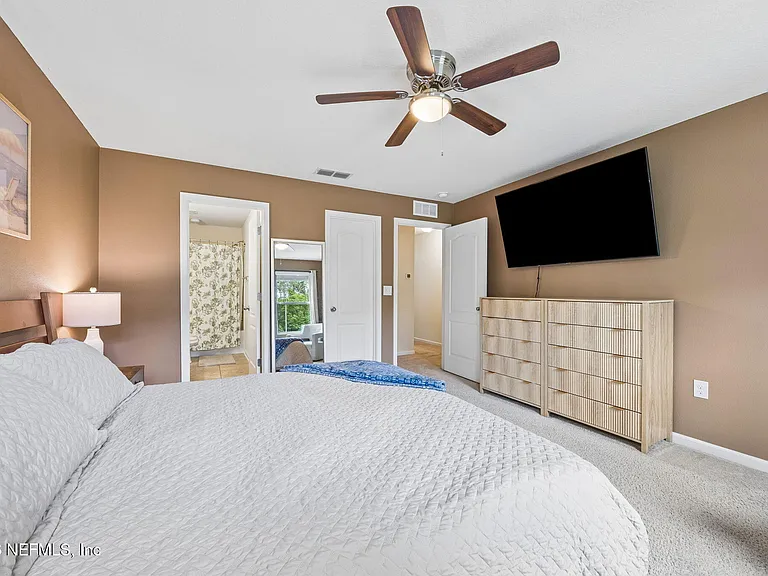 470 Servia Dr — Photo 16