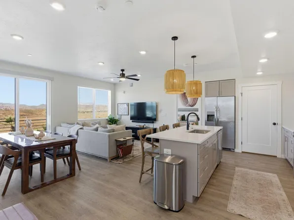961 W Akoya Pearl Rd #300, Saint George, UT 84790