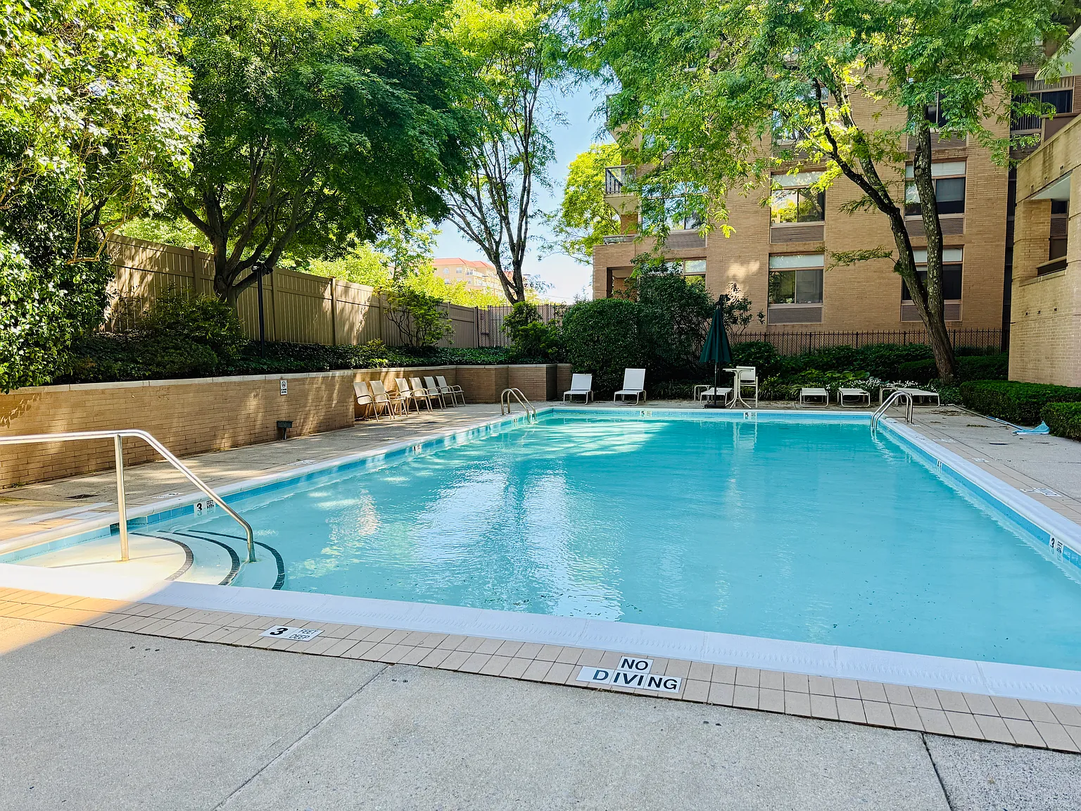 2 bed, 2.5 bath, 1460 sqft, $6,350 — Photo 2