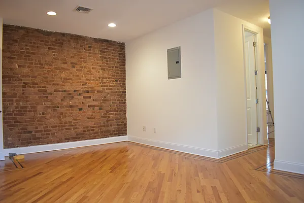 Rented by Lions Share Inc. | media 14