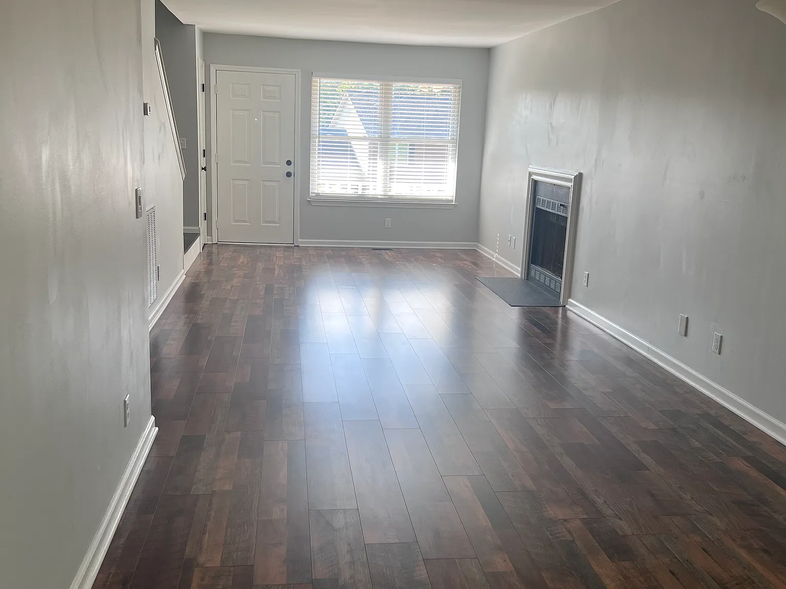 3 bed, 1738 sqft, $2,400 — Photo 2