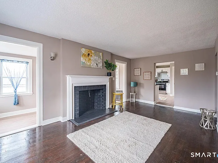 73 Silver St — Photo 5