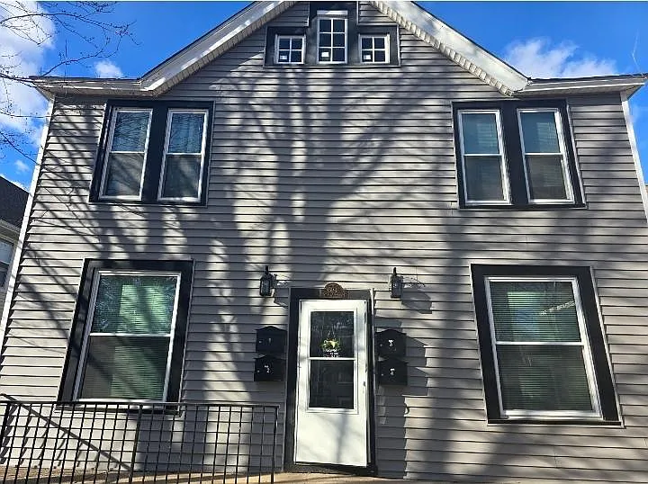 681 York Ave #2