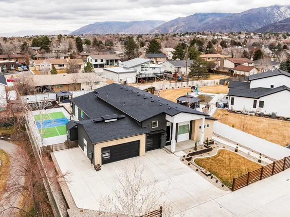 11318 S Canyon Falls Ln E, Sandy, UT 84092