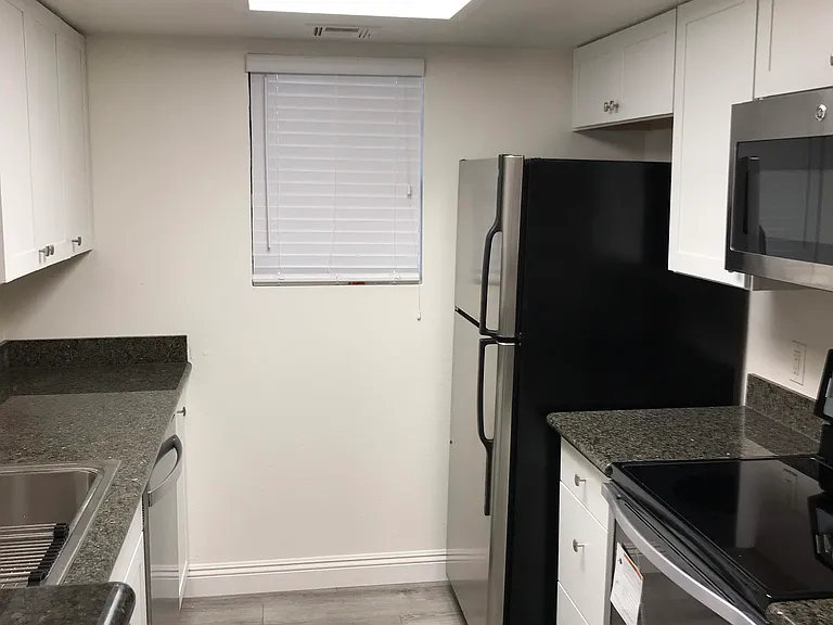 12035 Alta Carmel Ct #217 — Photo 13