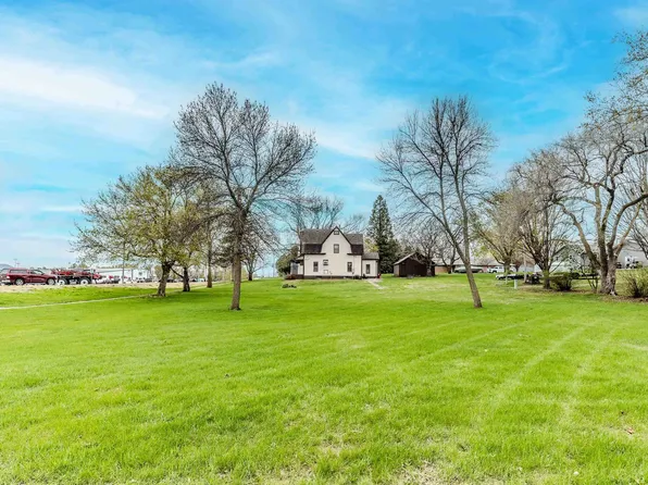 410 S Market St, Lake Park, IA 51347