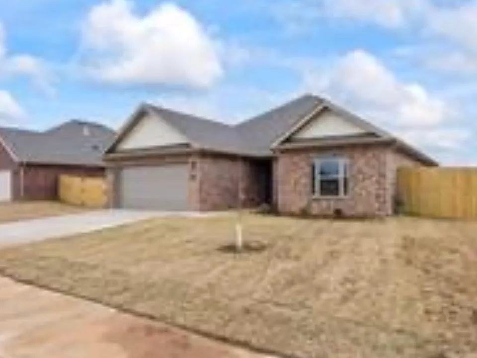 146 N Banner Ave