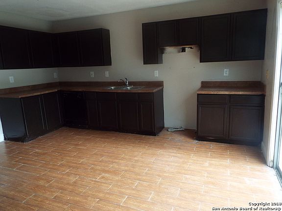 4th image of 3218 Buffalo Pass Dr