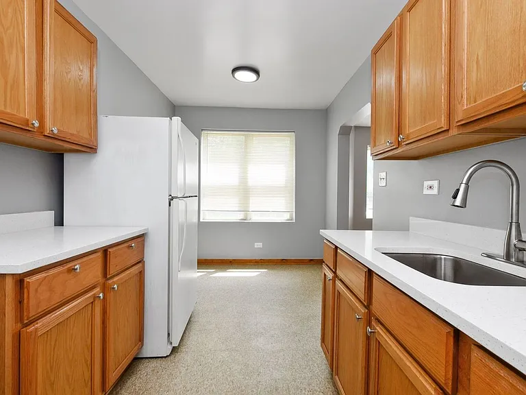 4736-4742 W 65th Mobility Zone — Photo 15