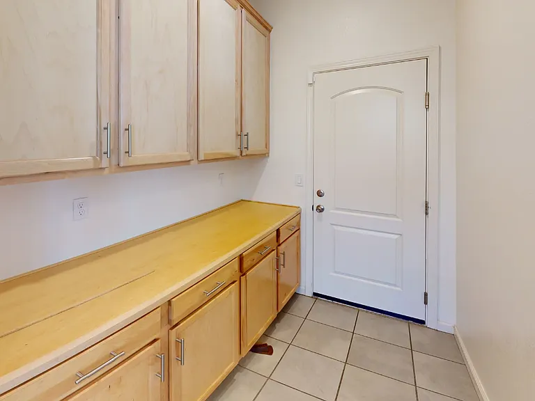 4151 Flint Ave — Photo 15