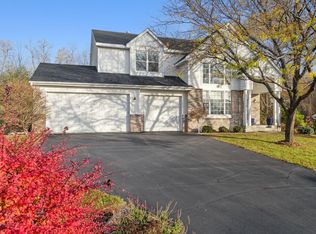 2058 Highgate Cir, Chanhassen, MN 55317