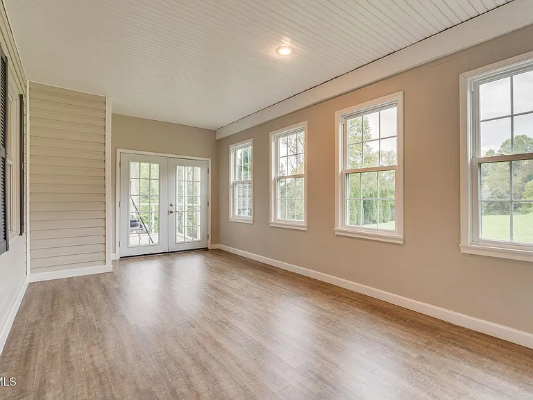 707 Victoria Lee Way — Photo 28