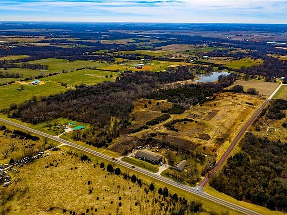 2nd image of 24901 Linwood Rd