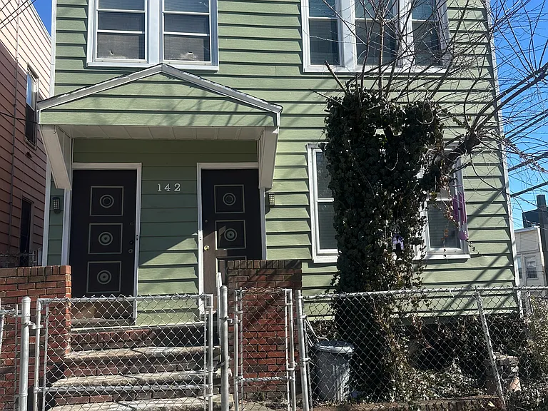 142 Randolph Ave #1 — Photo 1