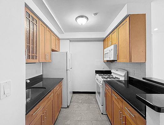4th image of 1405 5th Ave #45