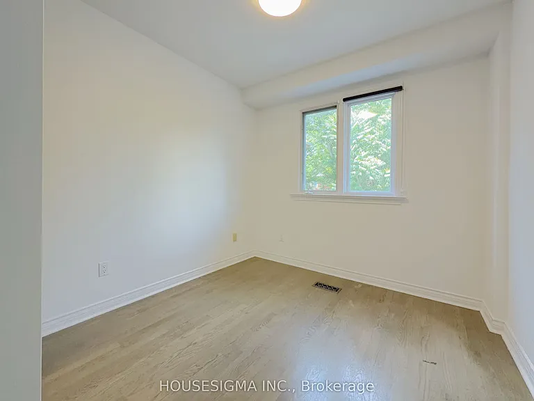 116 Cranbrooke Ave #MAIN — Photo 24
