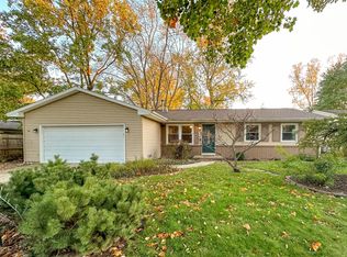 2203 Barberry Dr, Champaign, IL