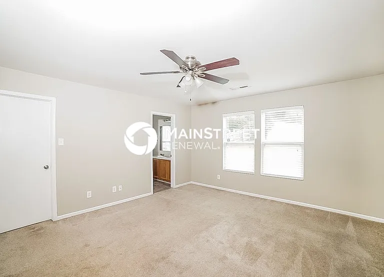5458 Fairway Forest Dr — Photo 7