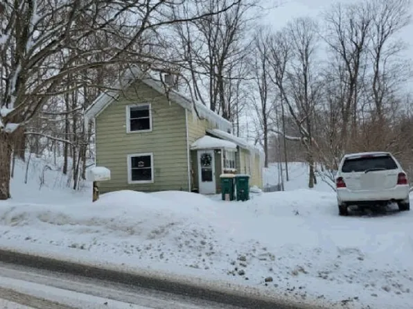 7902 Brimfield St, Clinton, NY 13323