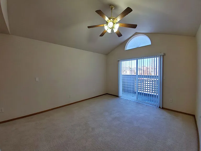 427 Columbia Point Dr — Photo 17