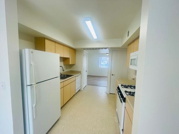 412 S Avenue F #203