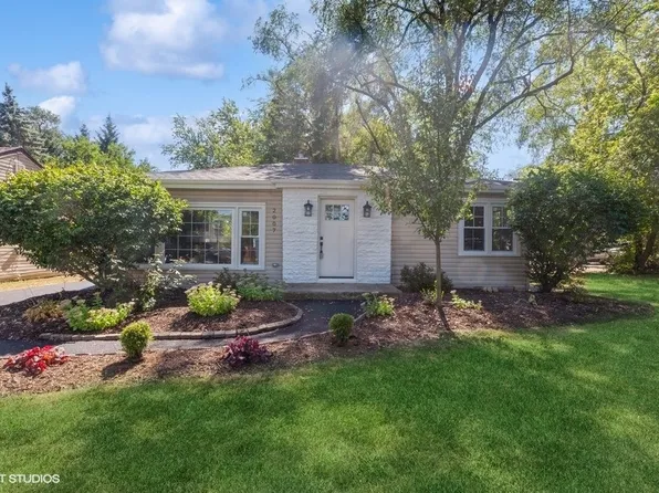 2007 Maple Ave, Downers Grove, IL 60515