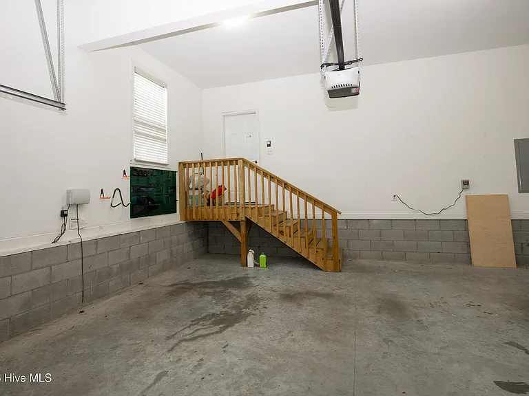 34 Princess Gate Dr — Photo 47