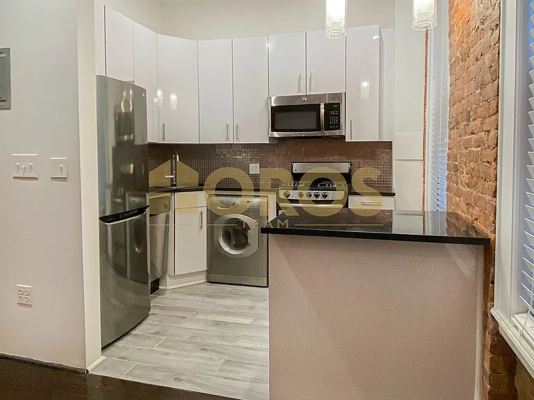 46 Grand St #1R — Photo 4