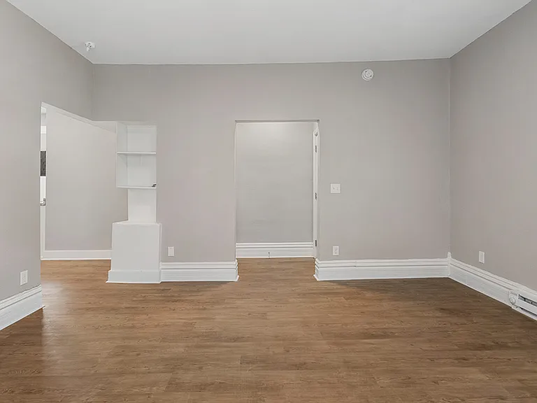 713 W Illinois St #1 — Photo 8