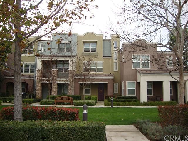 1st image of 530 N Cabernet Dr