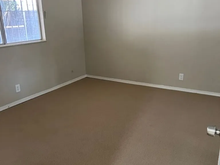 483 Quail Ct — Photo 17