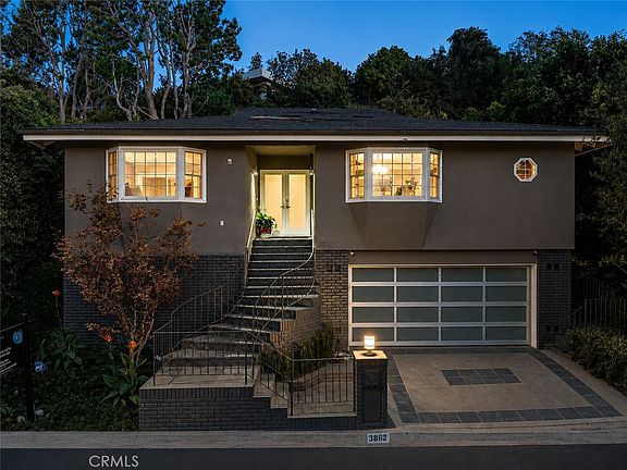 2nd image of 3862 Sherwood Pl