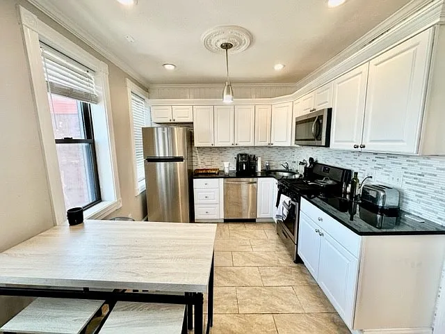 3 N Hudson St #5 — Photo 11