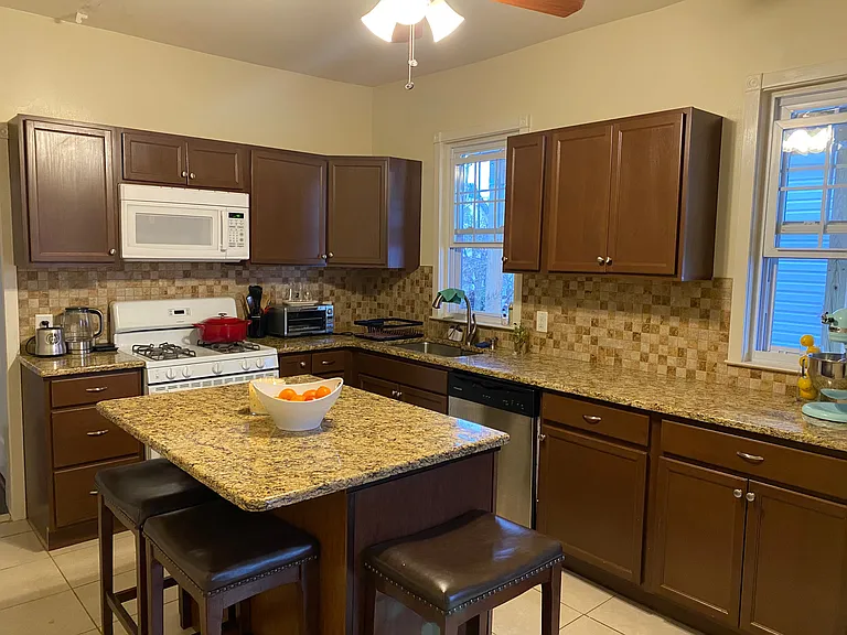 47 Forest St #1 — Photo 9