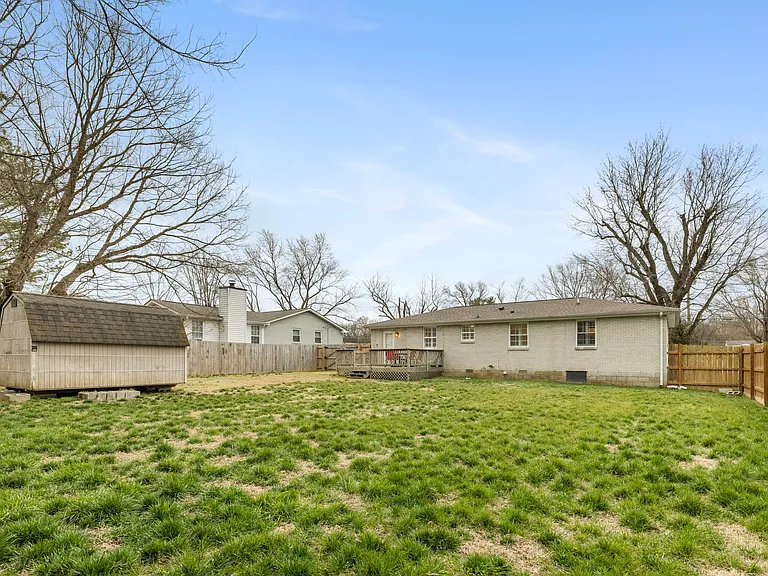 208 Hardison Ave — Photo 28