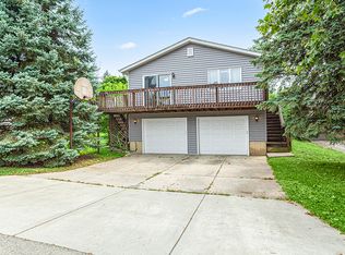 725 Ledochowski St, Lemont, IL 60439