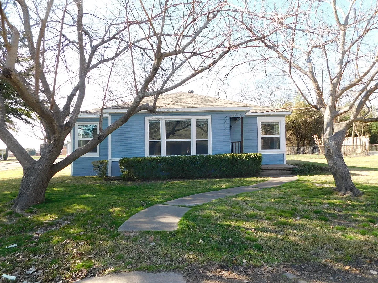 3 bed, 1543 sqft, $1,550 — Photo 2
