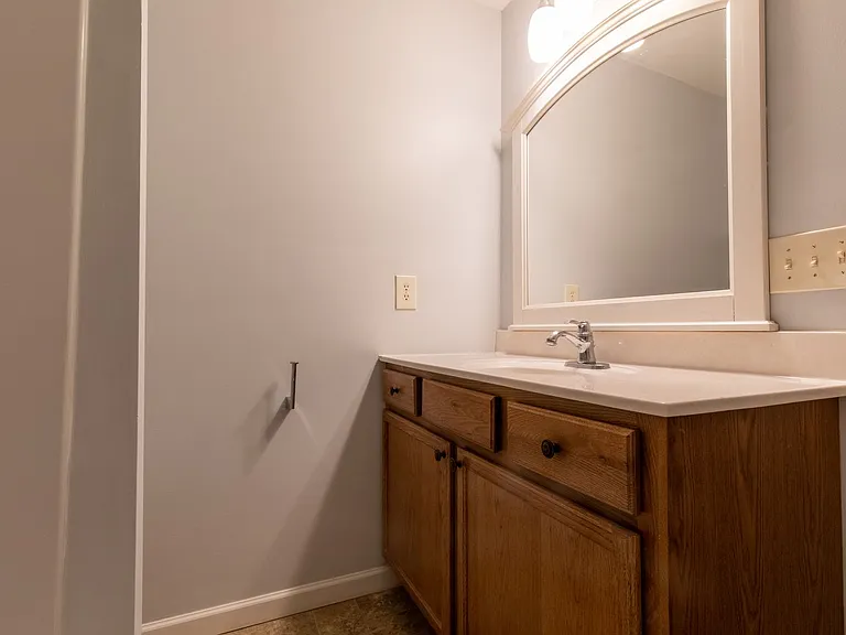1433 Shipley Ferry Rd E — Photo 17