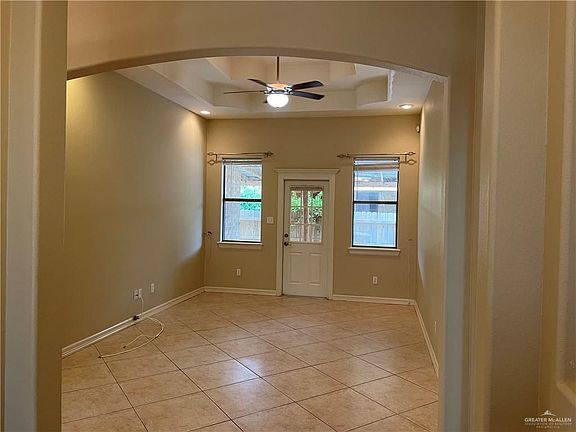 4th image of 4017 Eucaliptus Ave